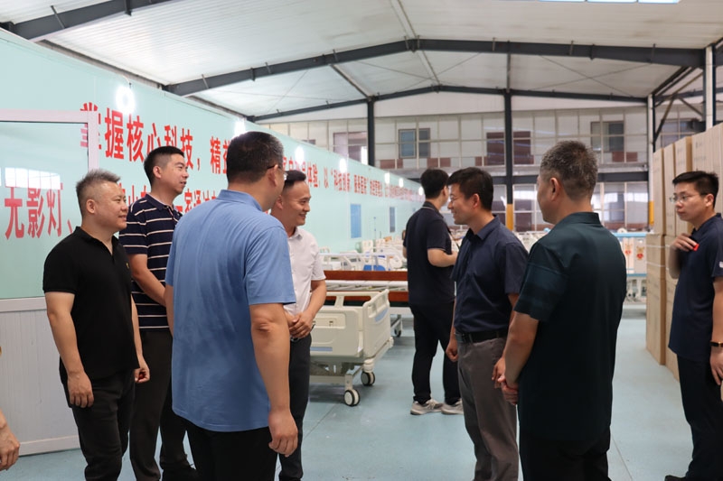 歡迎國家發(fā)改委及鎮(zhèn)政府領(lǐng)導(dǎo)蒞臨辰宏集團(tuán)指導(dǎo)